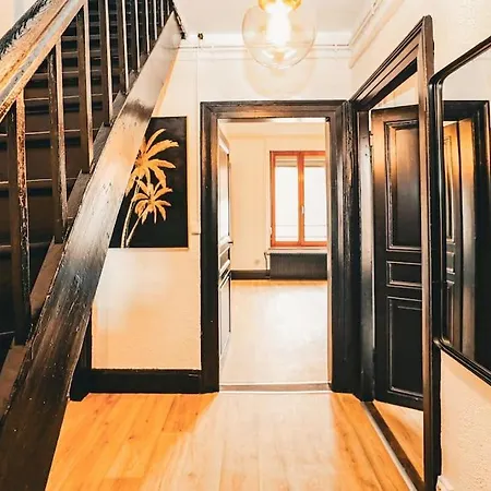 Апартаменты Charme Centre *