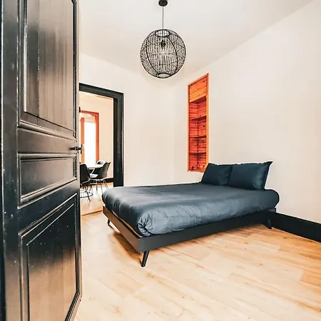 Апартаменты Charme Centre *